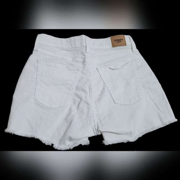Levi’s High Rise 3” Shorts White 4  waist 27 - Picture 3 of 8